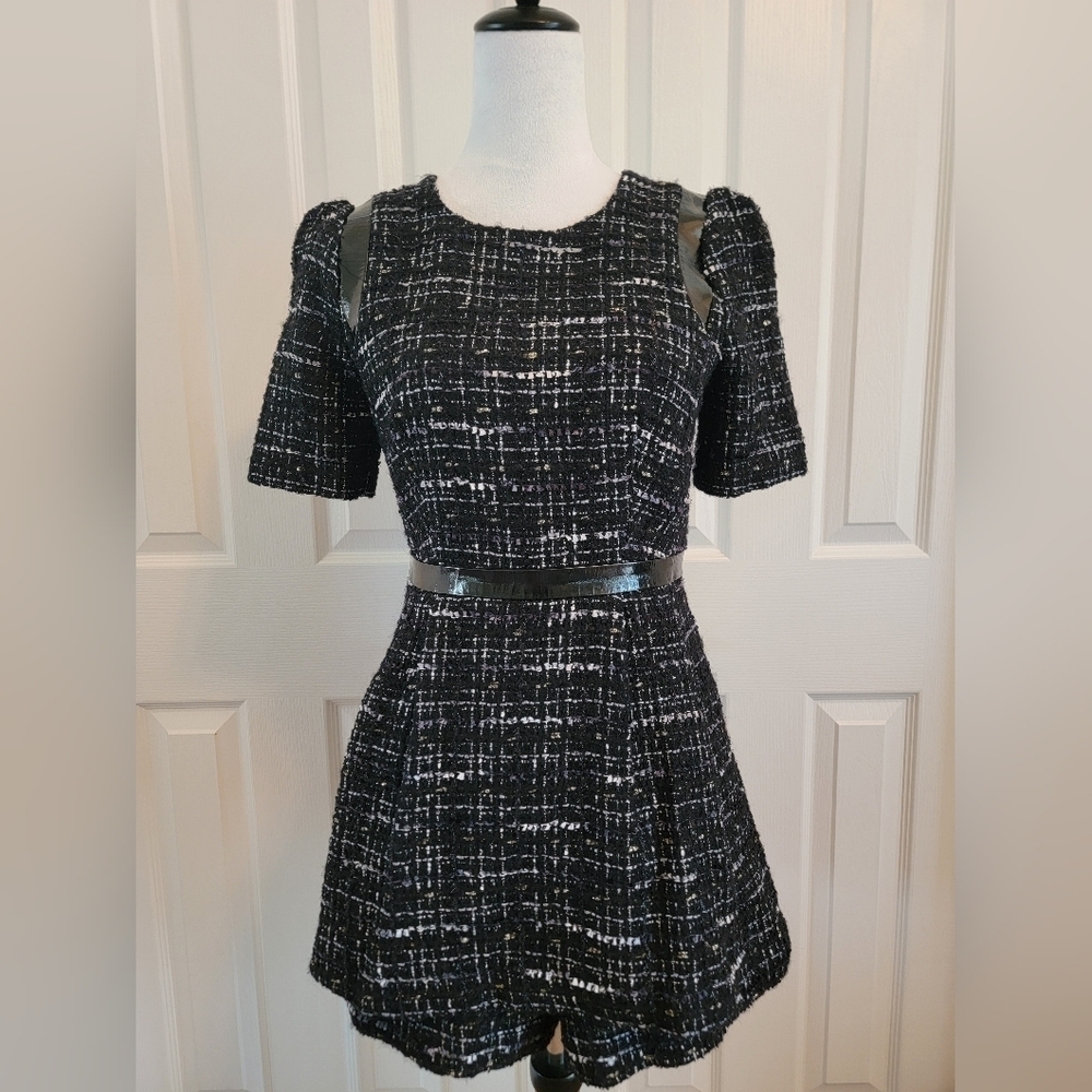 EUC Milly Tweed Romper With Patent Leather/Gold Zipper Details Size 4 - Picture 2 of 12